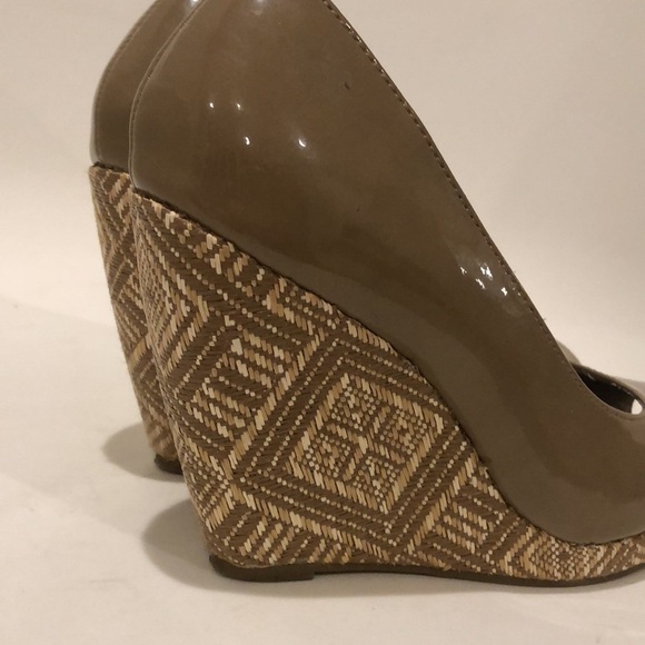 sam & Libby Aztec wedge patent leather peeptoe 7.5 - Picture 7 of 11